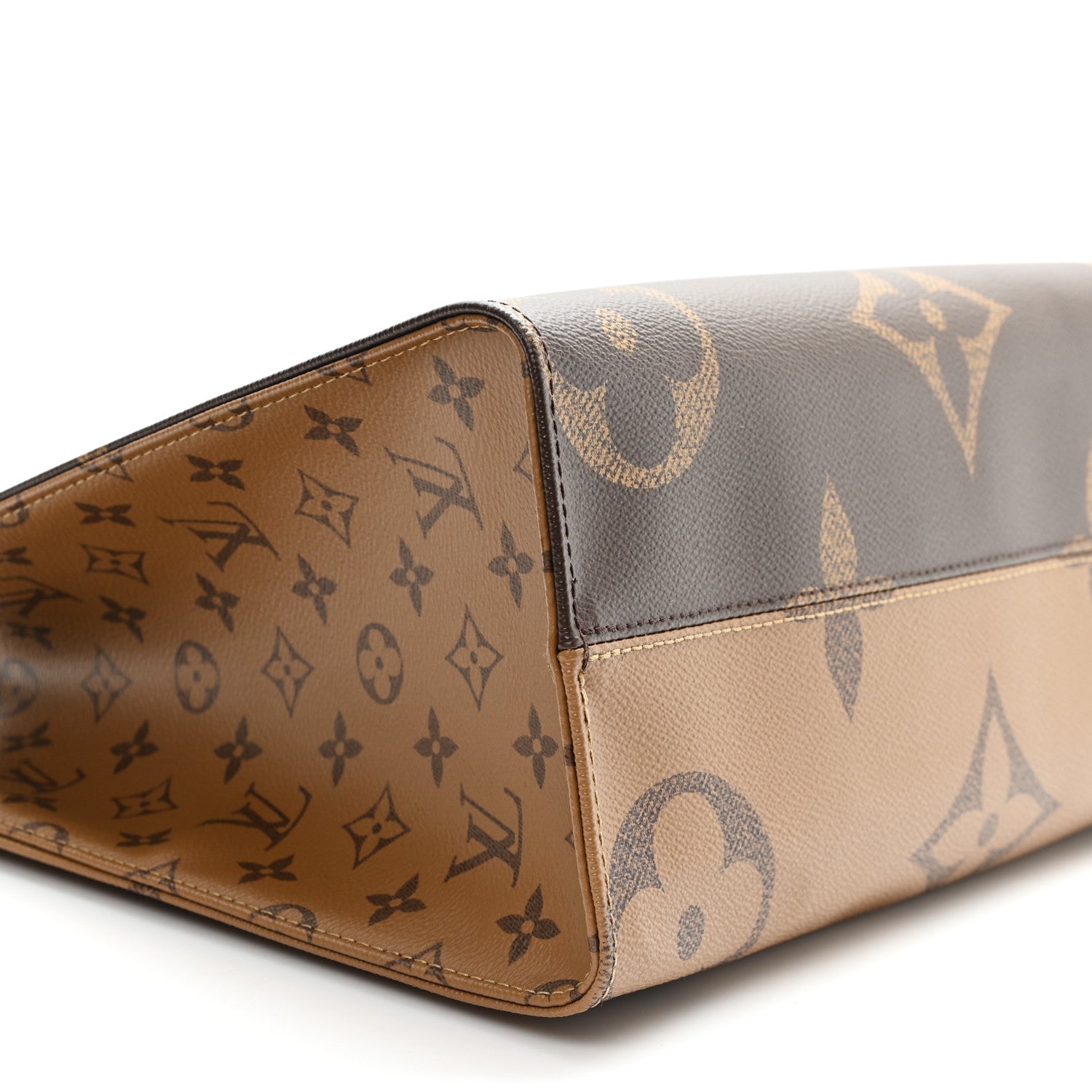 Louis Vuitton Reverse Monogram Giant Onthego MM 8 of 9