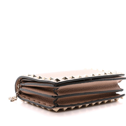 Valentino Garavani Pebbled Calfskin Rockstud Wallet On Chain Poudre 4 of 9