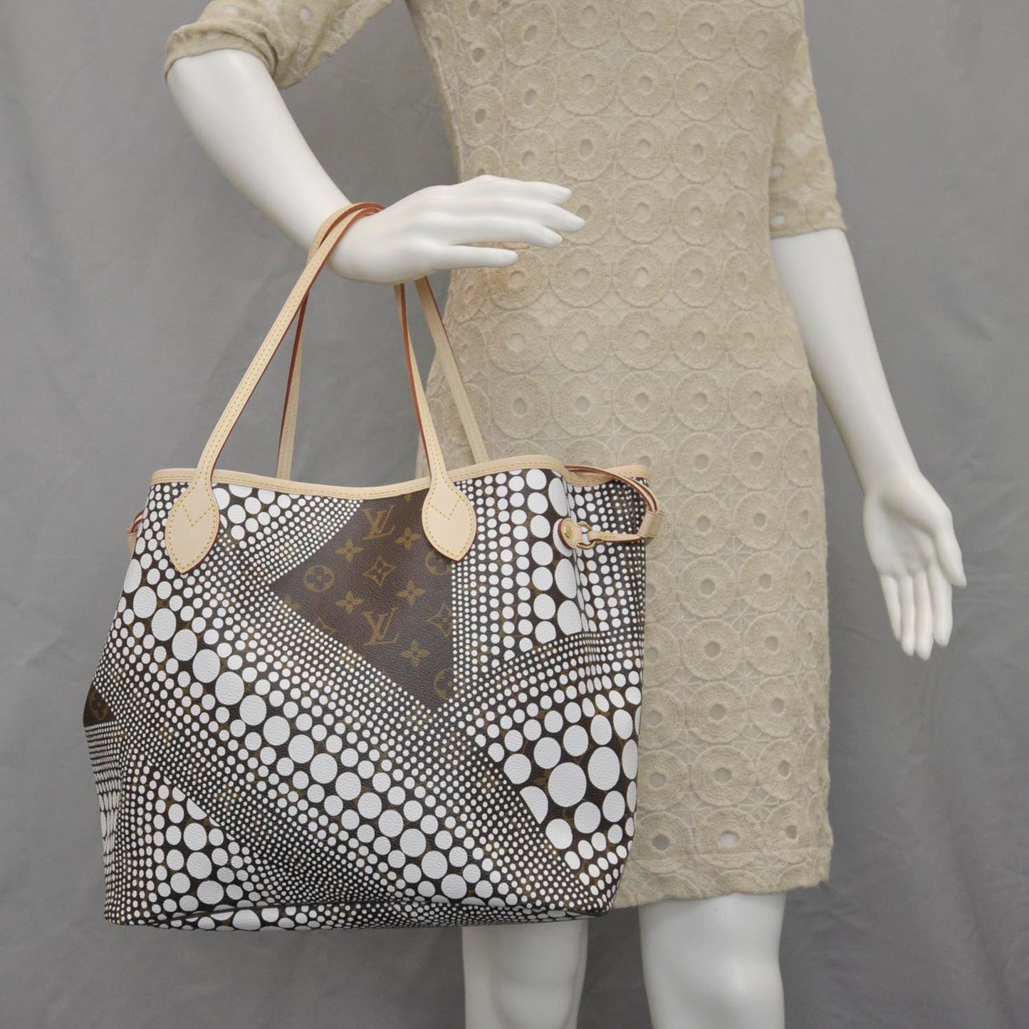 Monogram Kusama Waves Neverfull MM White