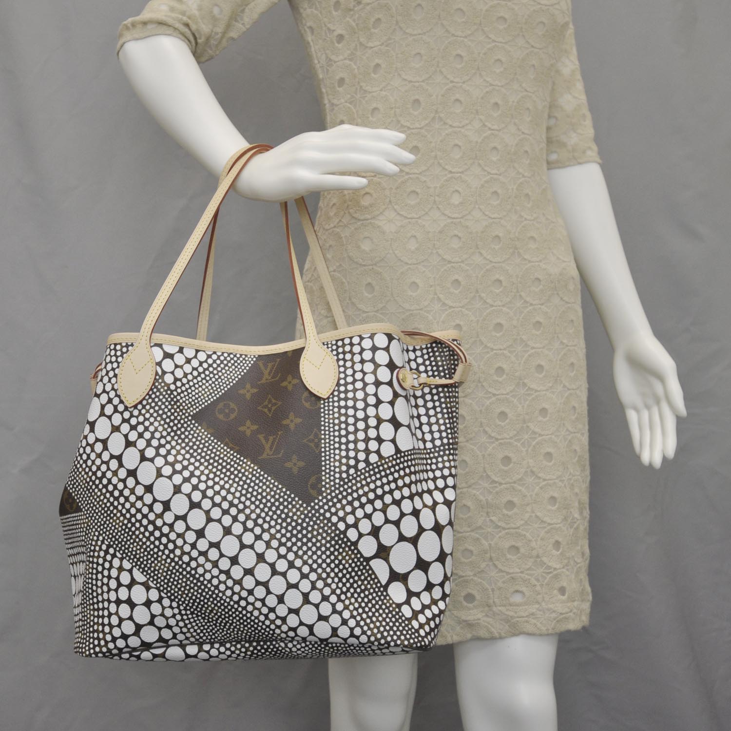Louis Vuitton Monogram Kusama Waves Neverfull MM White 2 of 10