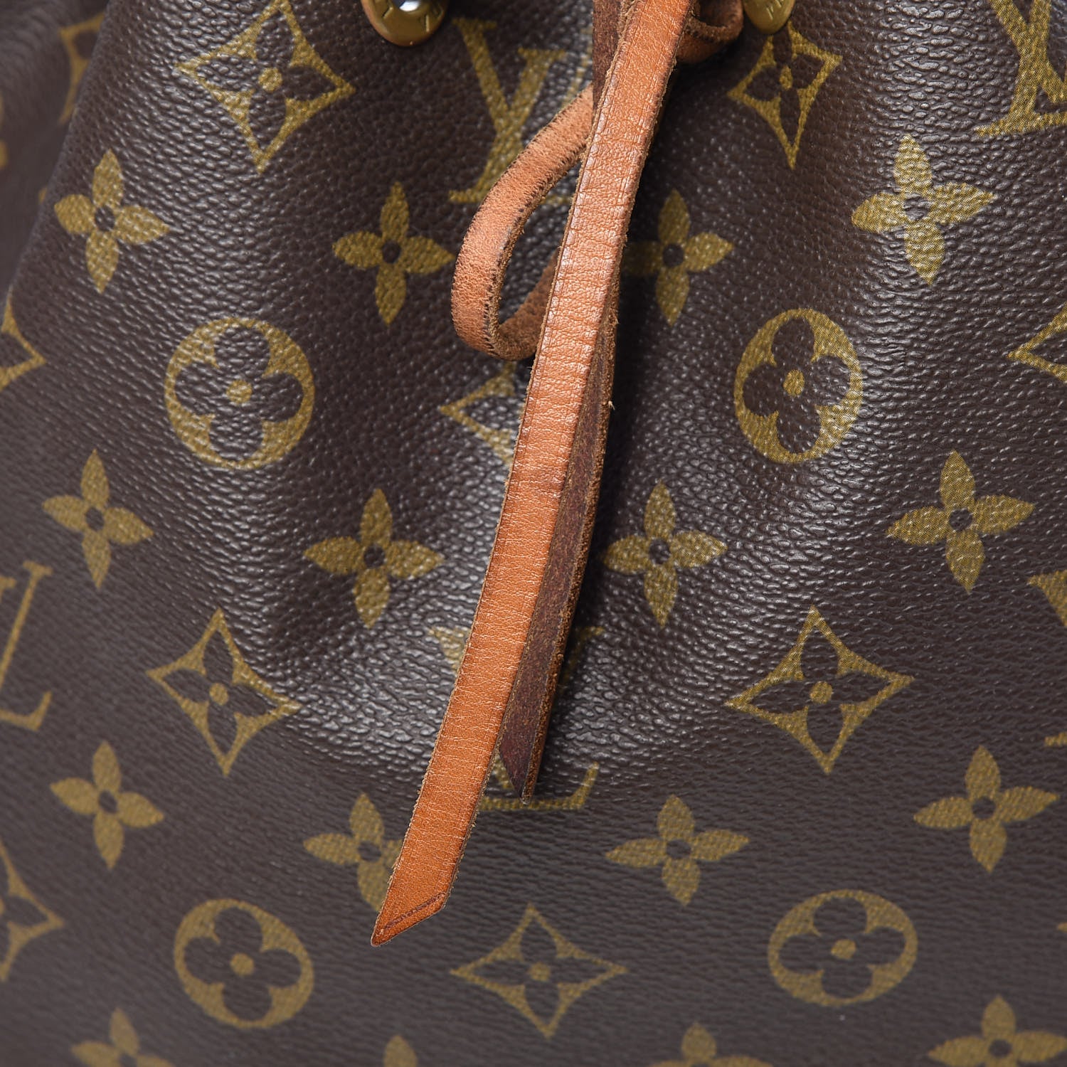 Louis Vuitton Monogram Petit Noe 13 of 17
