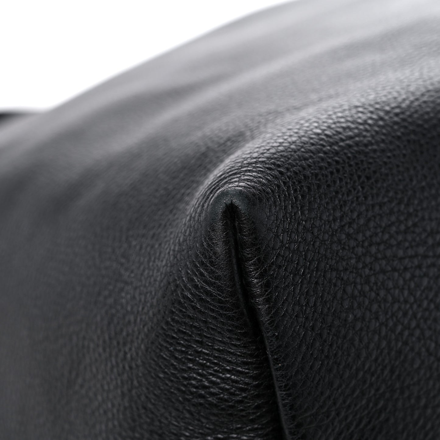 Pebbled Calfskin Large Icon Bit Hobo Black