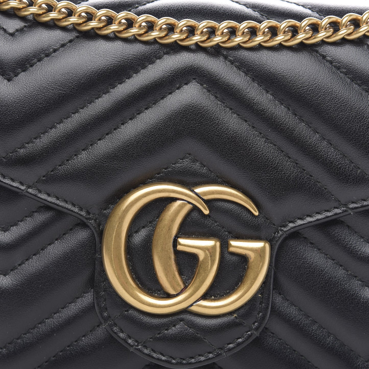 Calfskin Matelasse GG Marmont Chain Wallet Black