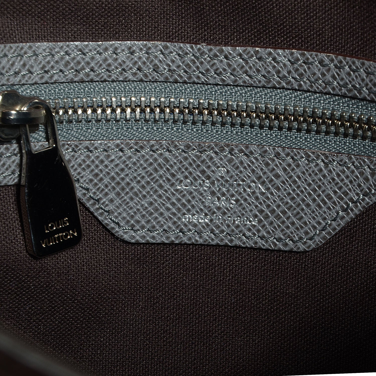 Louis Vuitton Taiga Roman MM Messenger Glacier 6 of 7