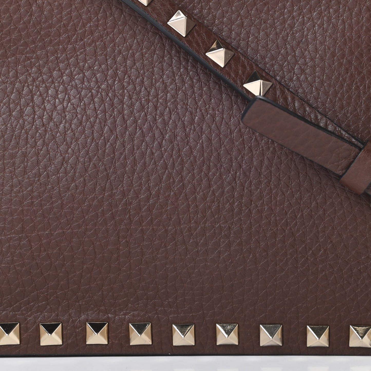 Pebbled Calfskin Rockstud Camera Crossbody Bag Cacao