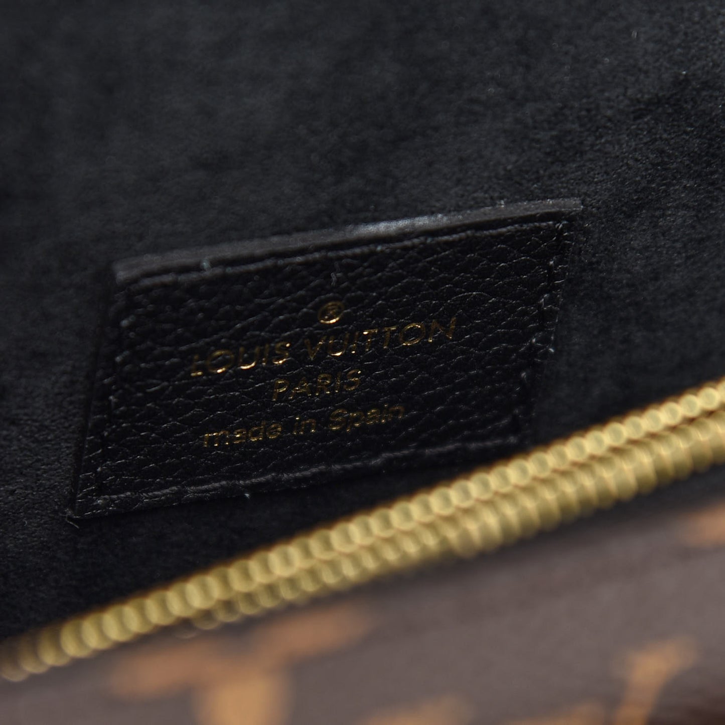 Monogram Victoire Black