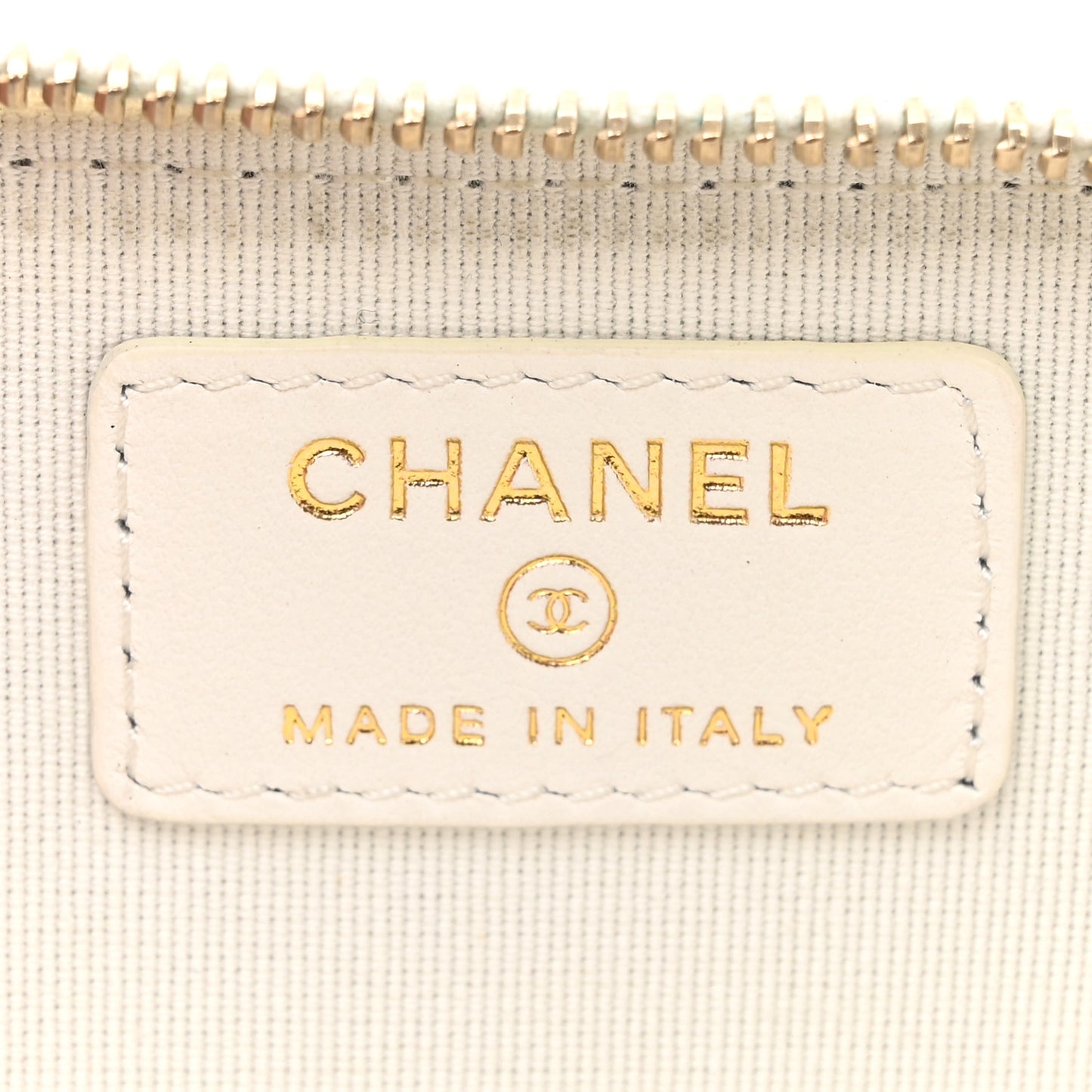 Caviar Quilted Zipped Key Holder Case White