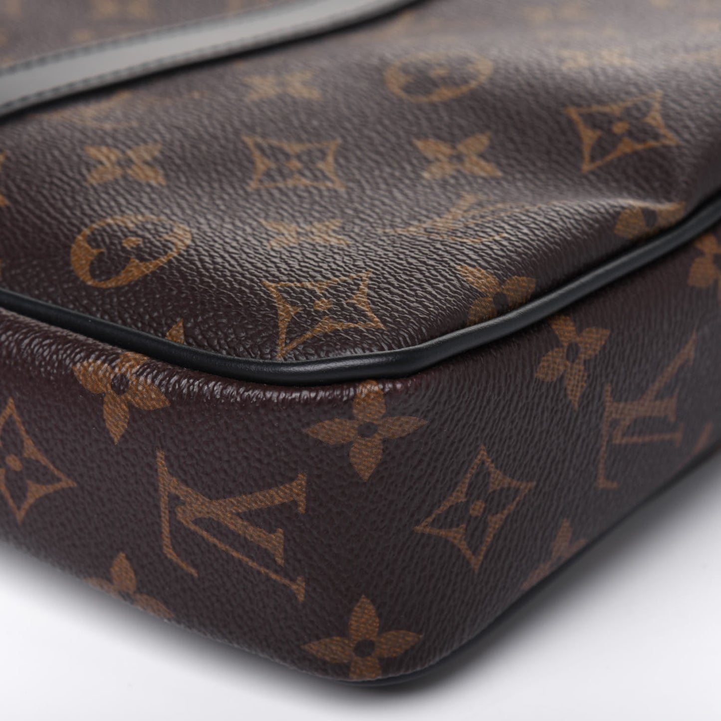 Monogram Macassar Porte-Documents Voyage PM