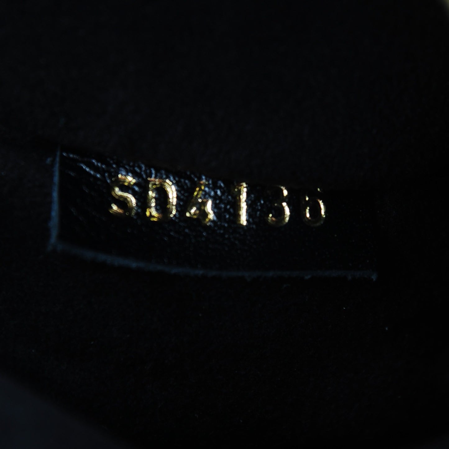 Reverse Monogram Pochette Metis