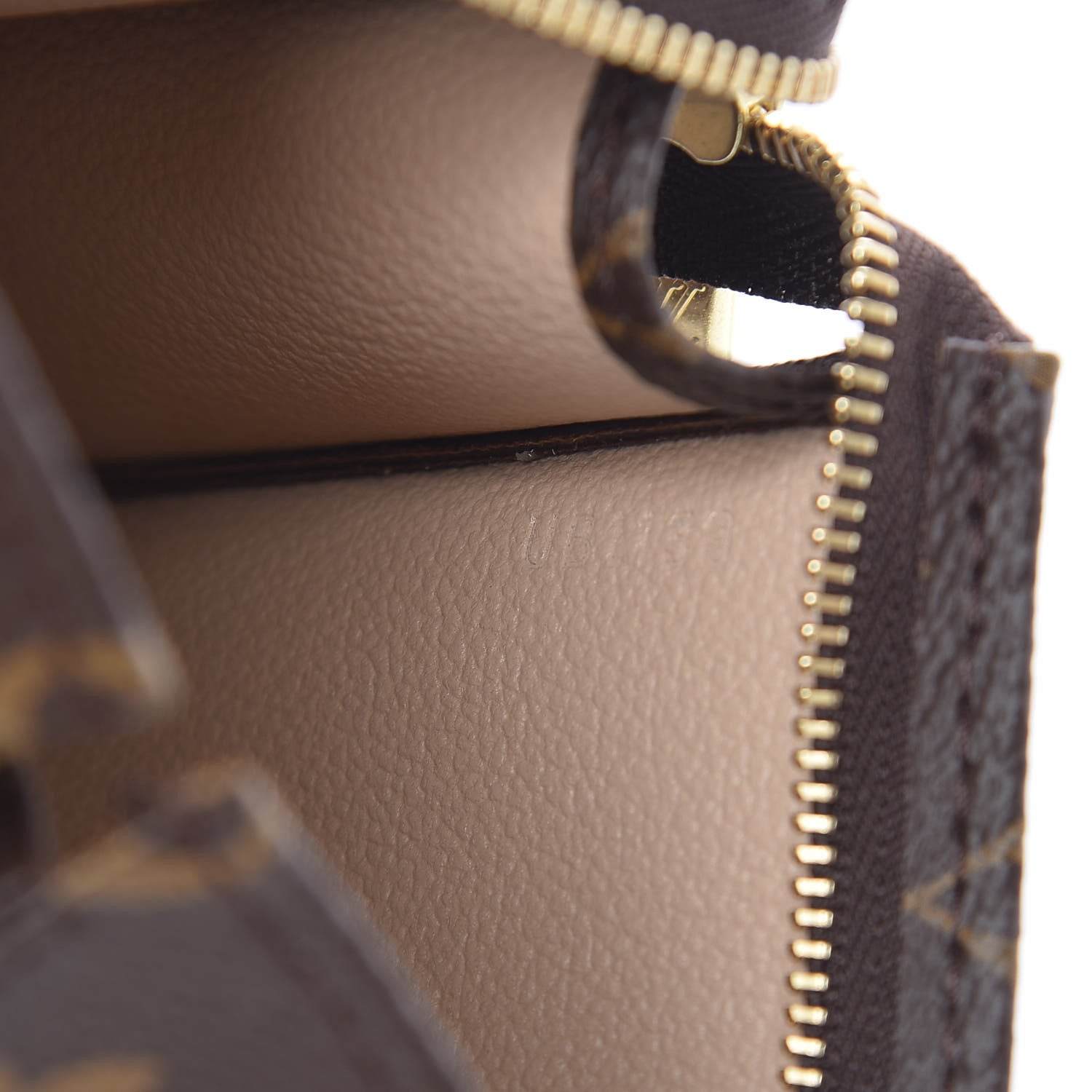 Louis Vuitton Monogram Toiletry Pouch 15 6 of 8