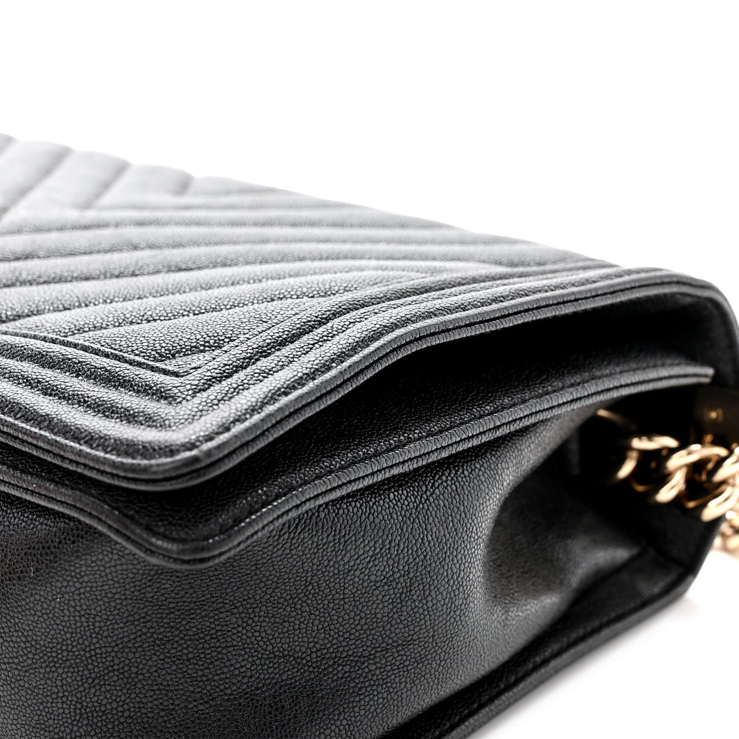 Caviar Chevron Quilted New Medium Boy Flap Black