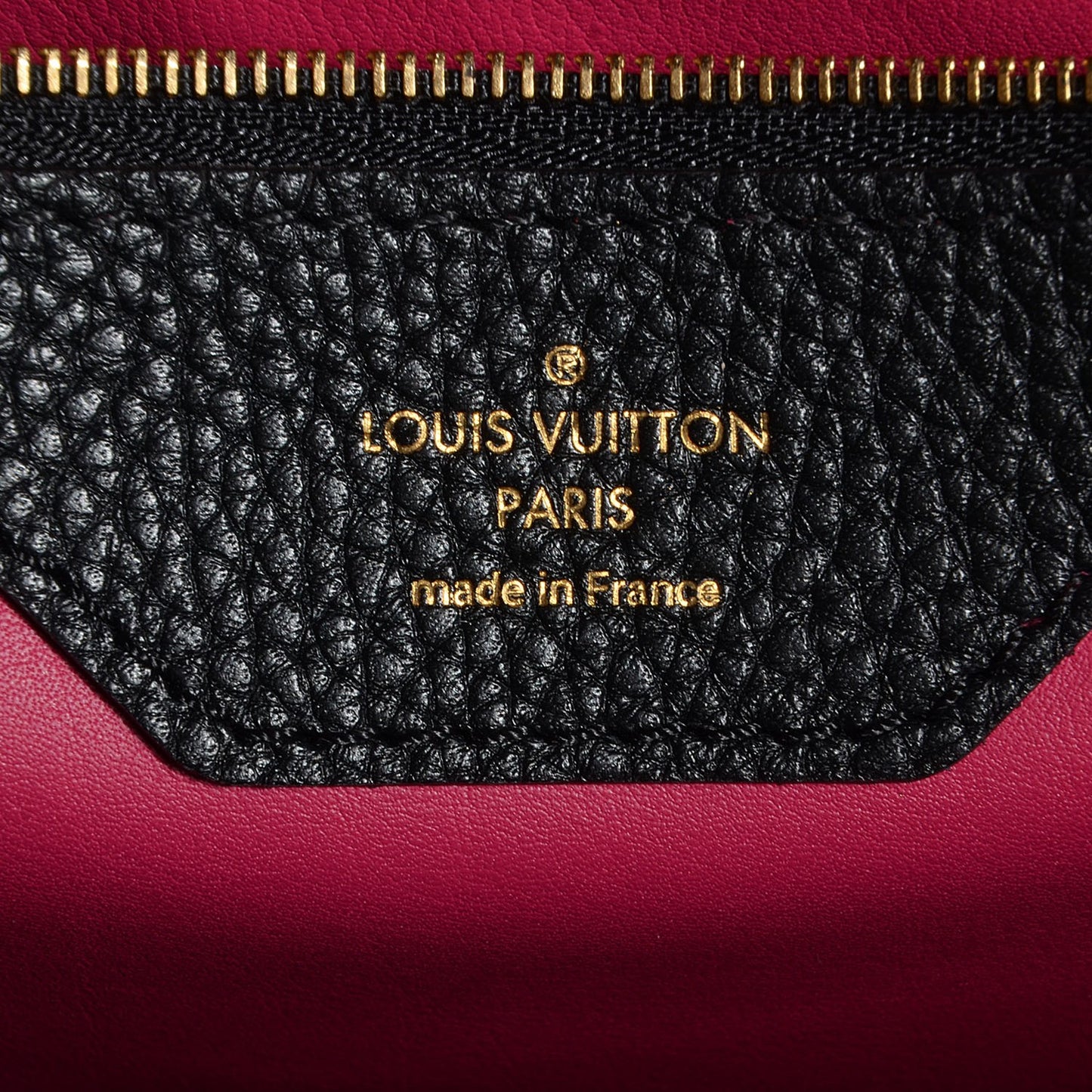 Taurillon Capucines MM Black