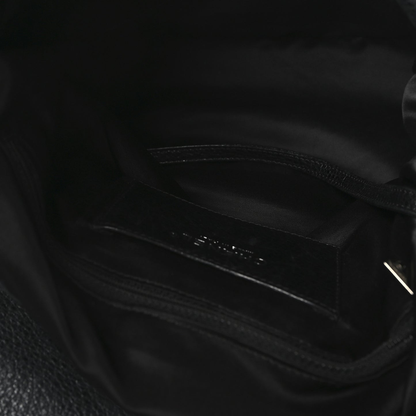 Glazed Calfskin Stitched XL On The Road Flap Black