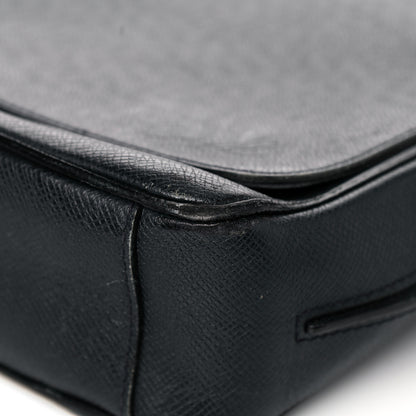 Louis Vuitton Taiga Milo Messenger Boreal 8 of 25