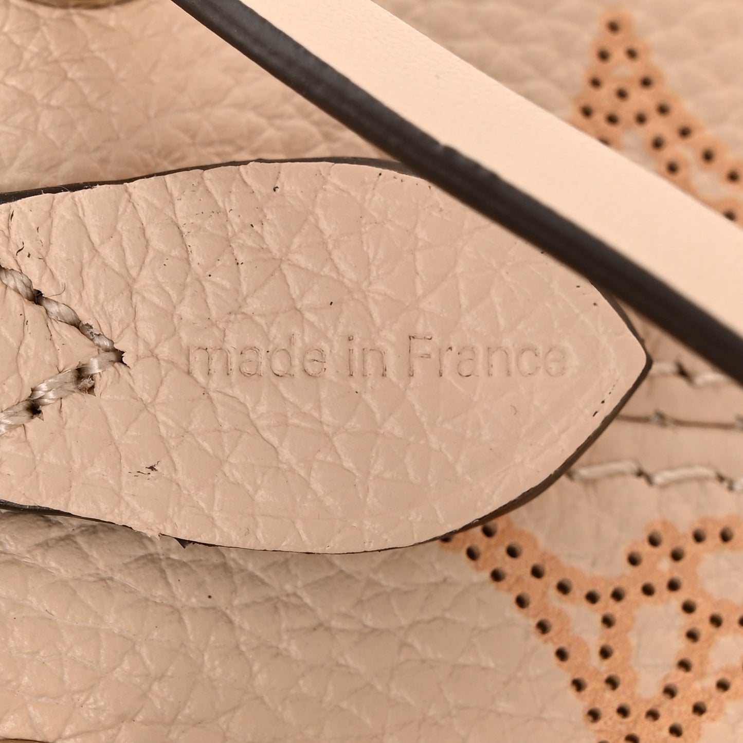 LOUIS VUITTON Mahina Bella Beige