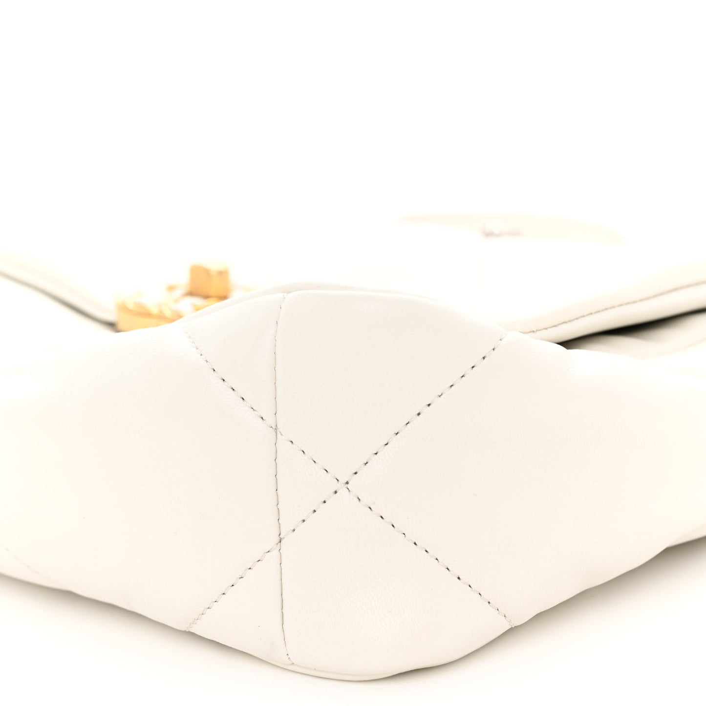 Lambskin Quilted Medium Chanel 19 Flap White