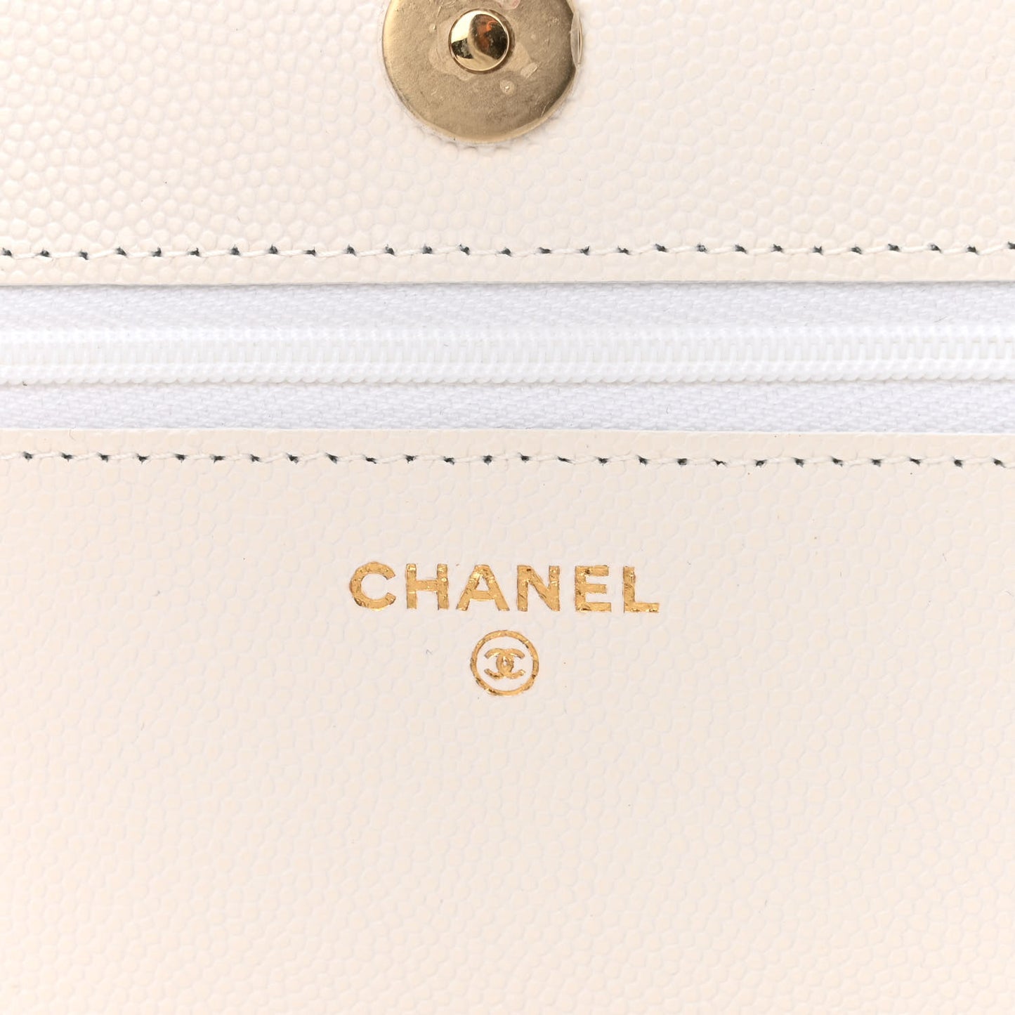 Caviar Quilted Wallet On Chain WOC White