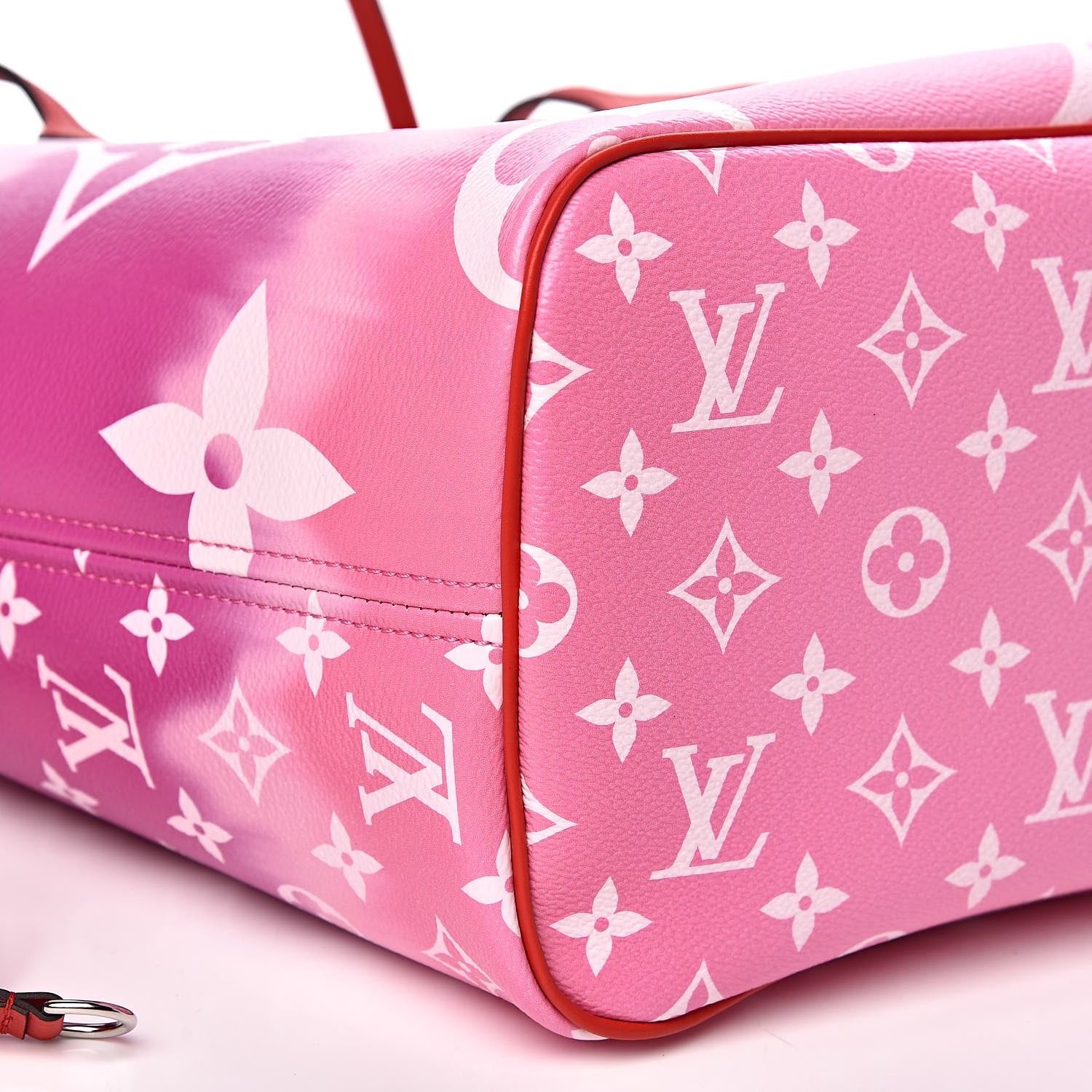 Louis Vuitton Monogram Escale Neverfull MM Rouge 9 of 11