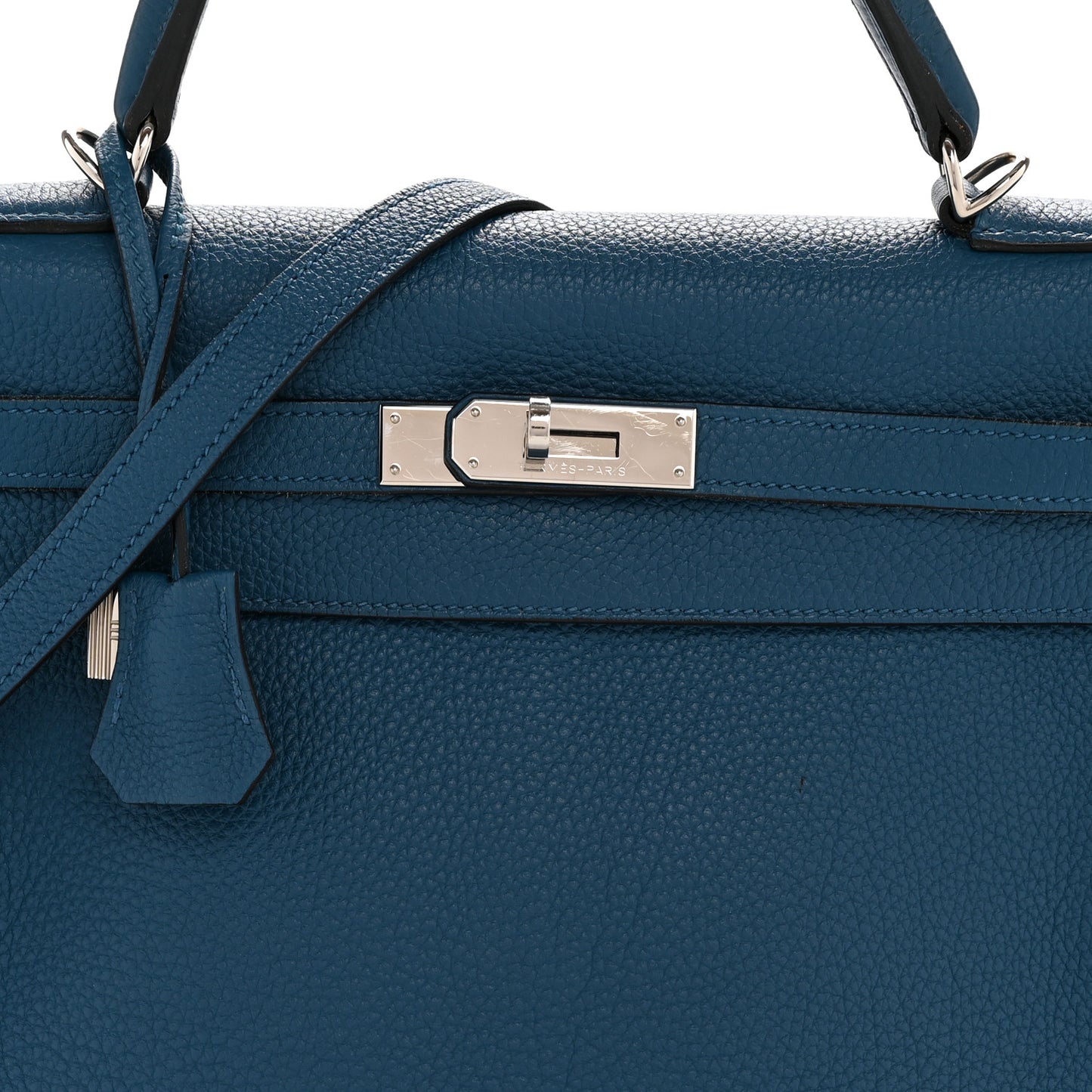 Togo Kelly Retourne 32 Bleu de Galice