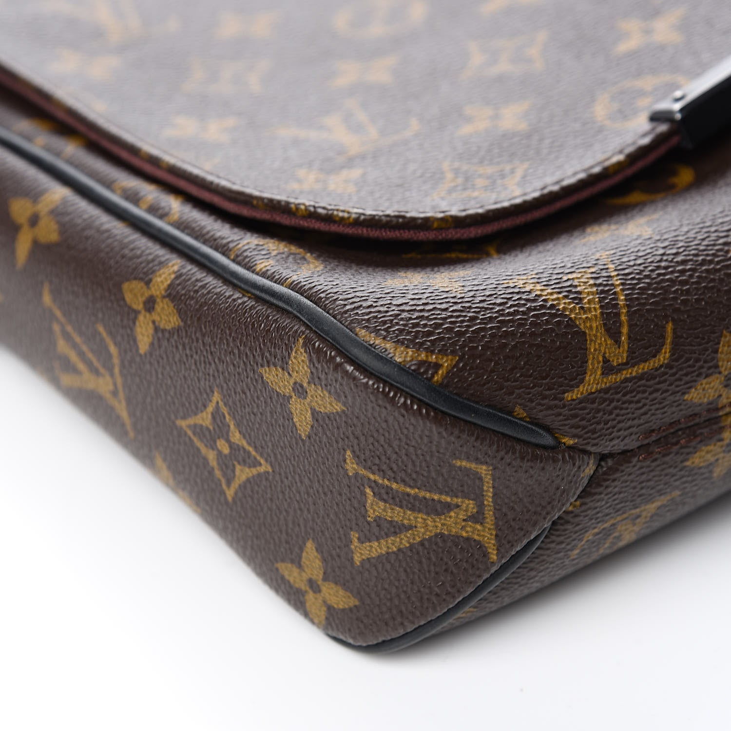 Louis Vuitton Monogram Macassar District PM 15 of 18
