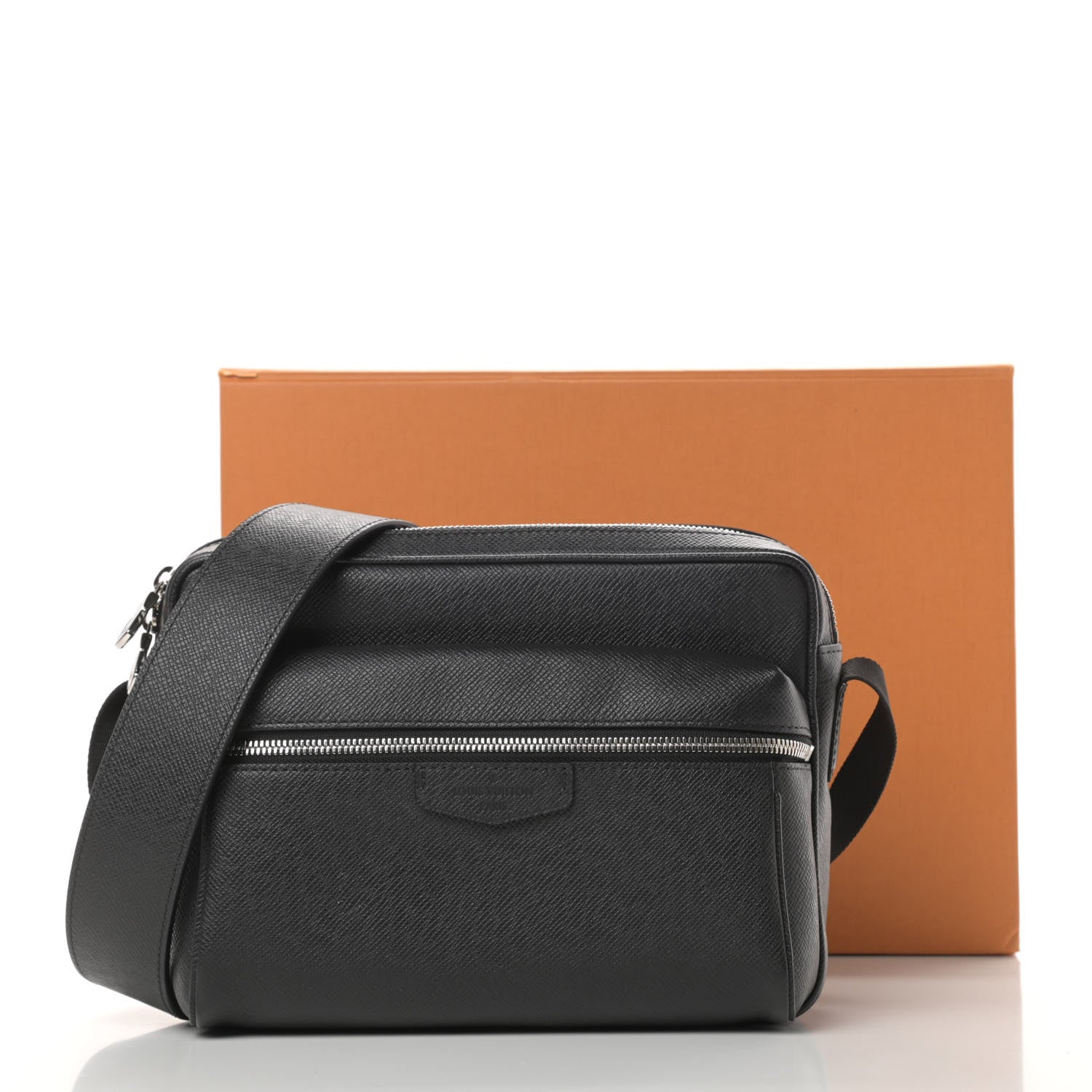 Louis Vuitton Taiga Outdoor Messenger PM Black 13 of 13