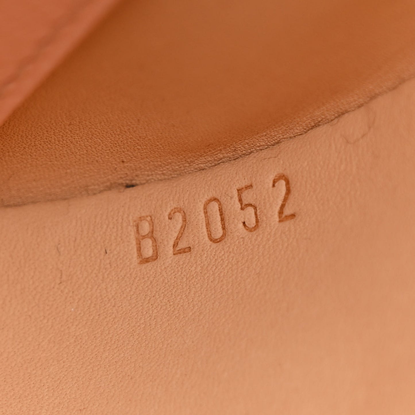 Carat Calfskin Flori Petal
