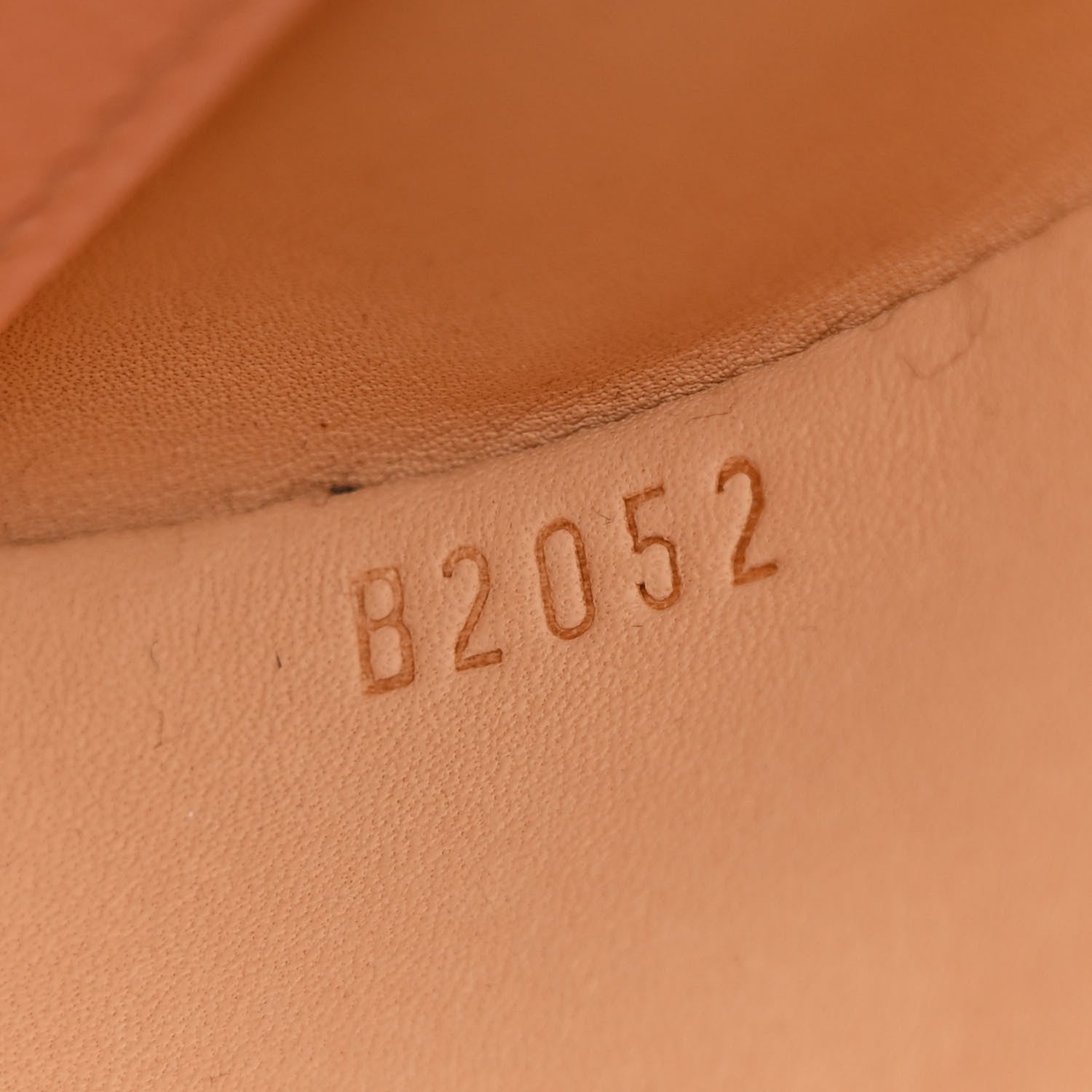 Moynat Carat Calfskin Flori Petal 7 of 10