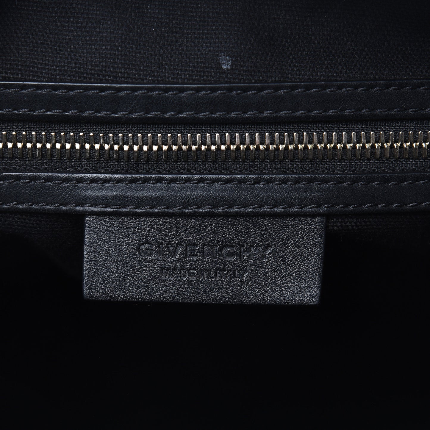 Calfskin Medium Studded Antigona Black