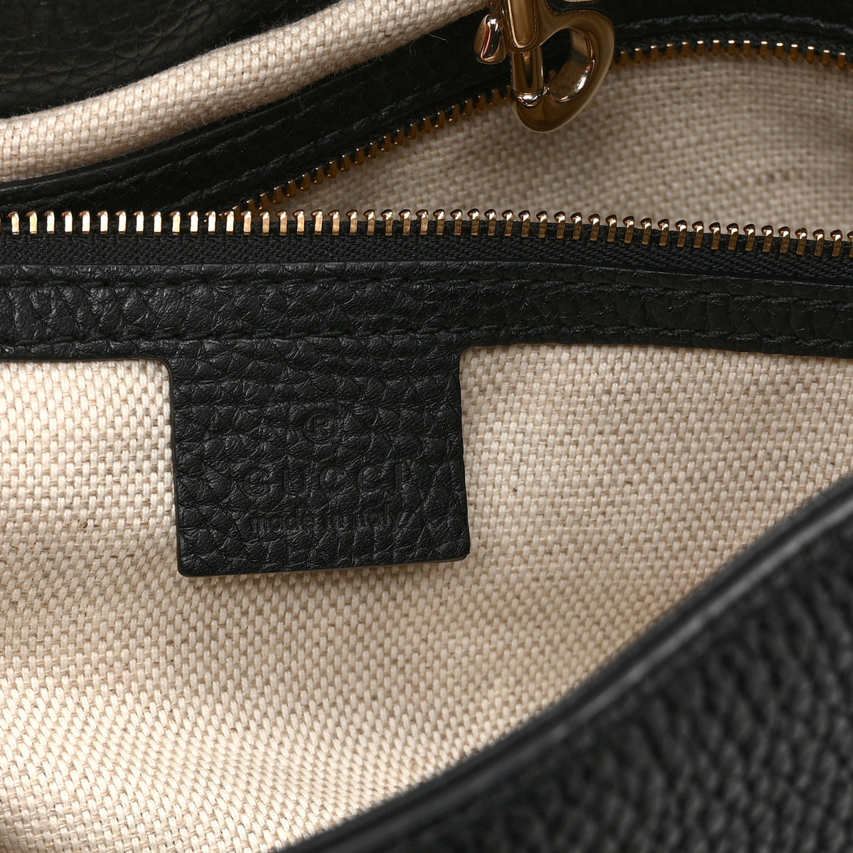 Pebbled Calfskin Medium Soho Chain Shoulder Bag Black
