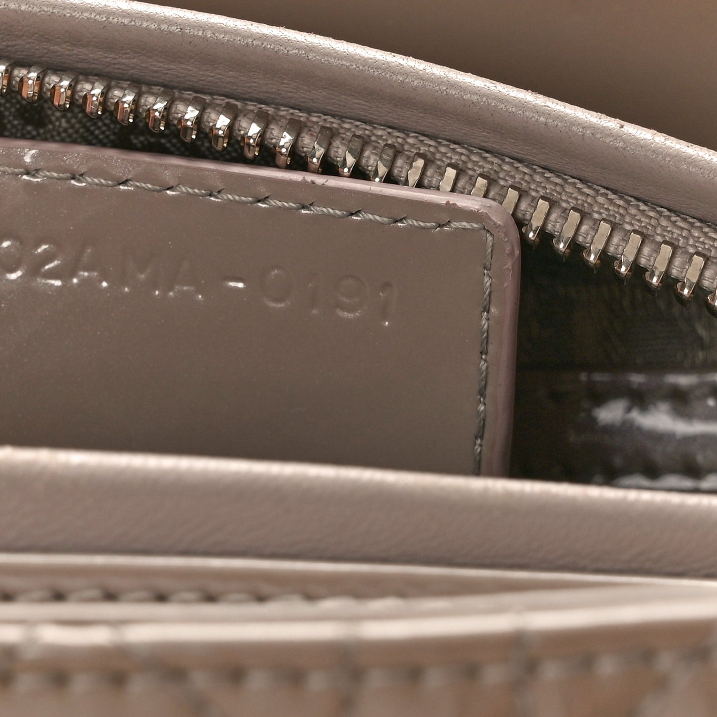 Pearlized Patent Cannage Medium Lady Dior Grey