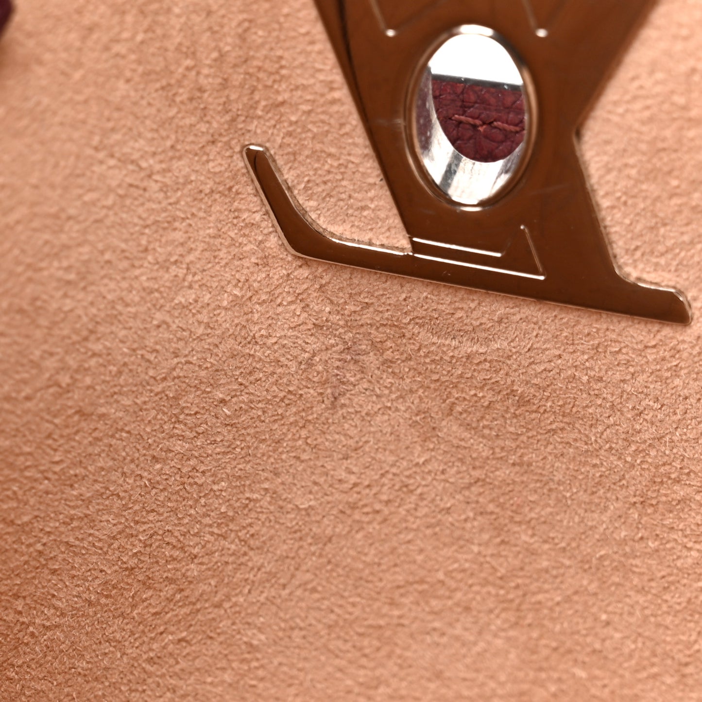 Calfskin Lockme Bucket Soie Quartz Calla