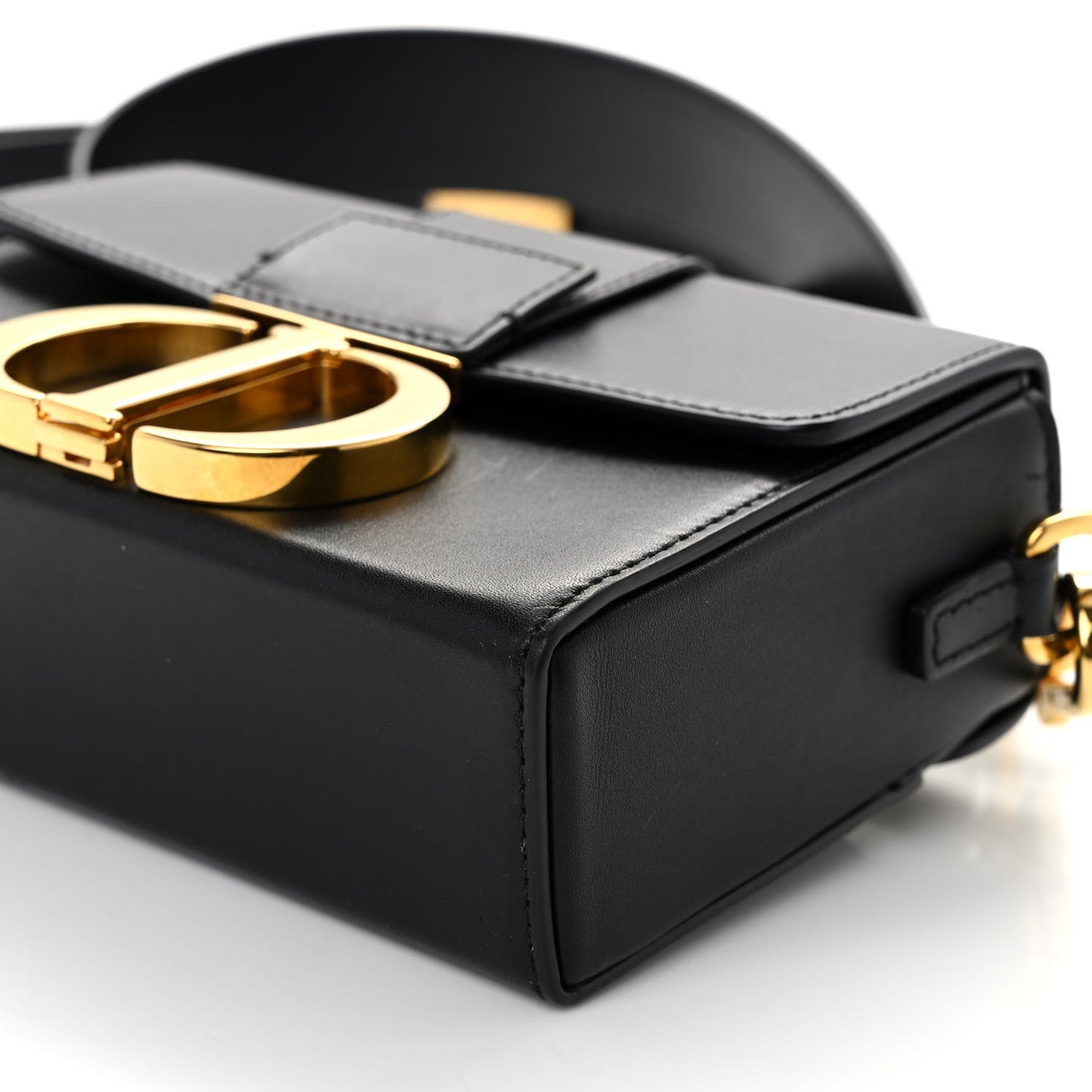 Box Calfskin 30 Montaigne Box Bag Black