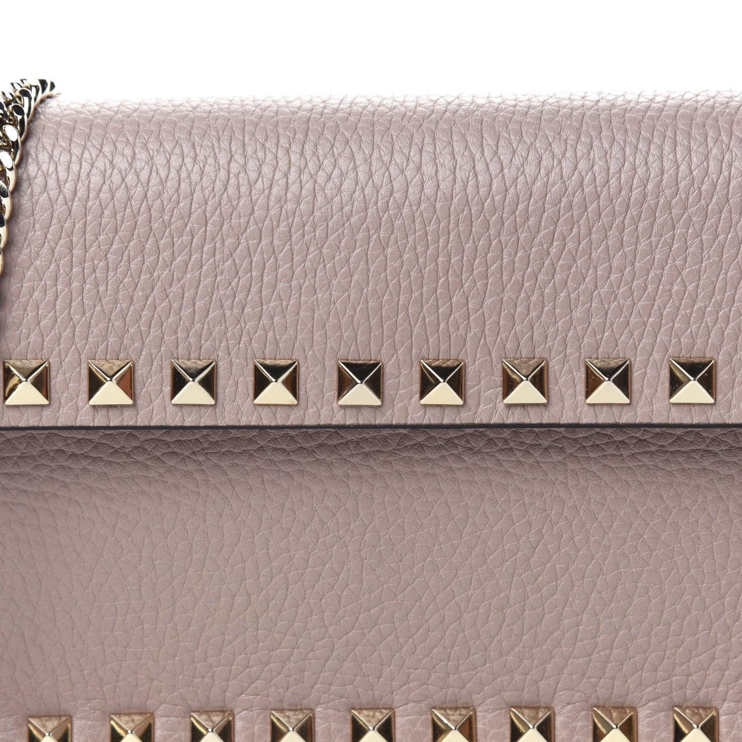 Pebbled Calfskin Rockstud Flap Wallet On Chain Poudre