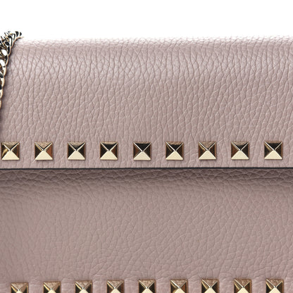 Valentino Garavani Pebbled Calfskin Rockstud Flap Wallet On Chain Poudre 9 of 9