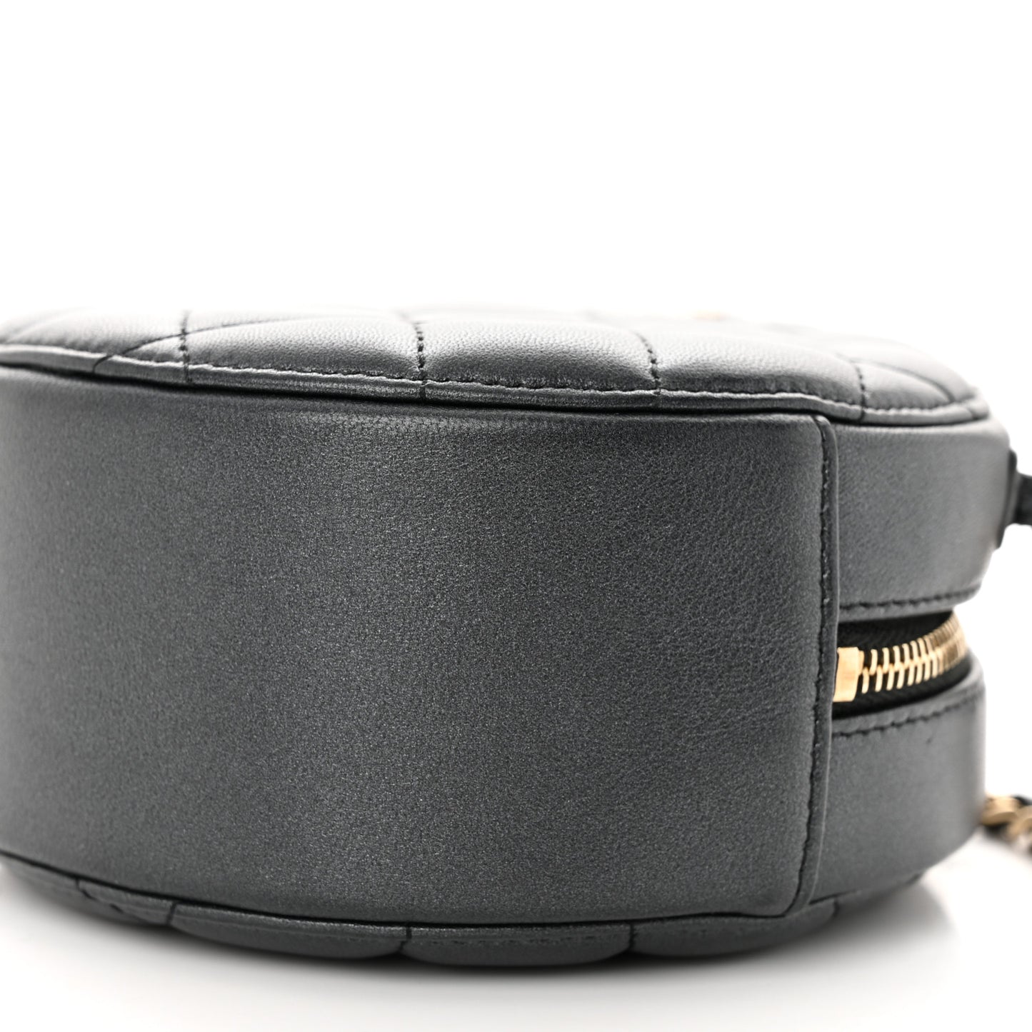 Iridescent Lambskin Quilted Pearl Round Clutch With Chain Black
