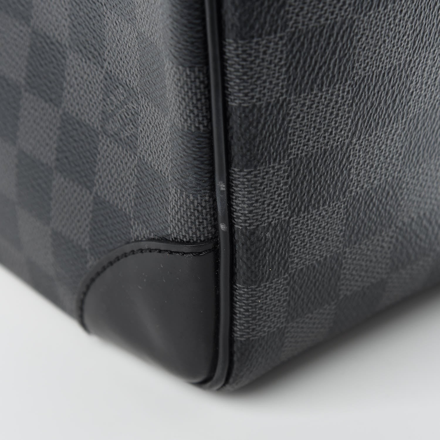 Louis Vuitton Damier Graphite Porte-Documents Voyage GM 17 of 17