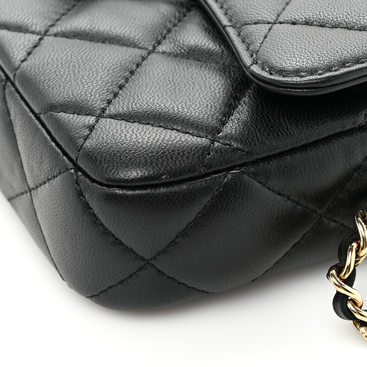 Lambskin Quilted Flap Phone Holder With Chain Black