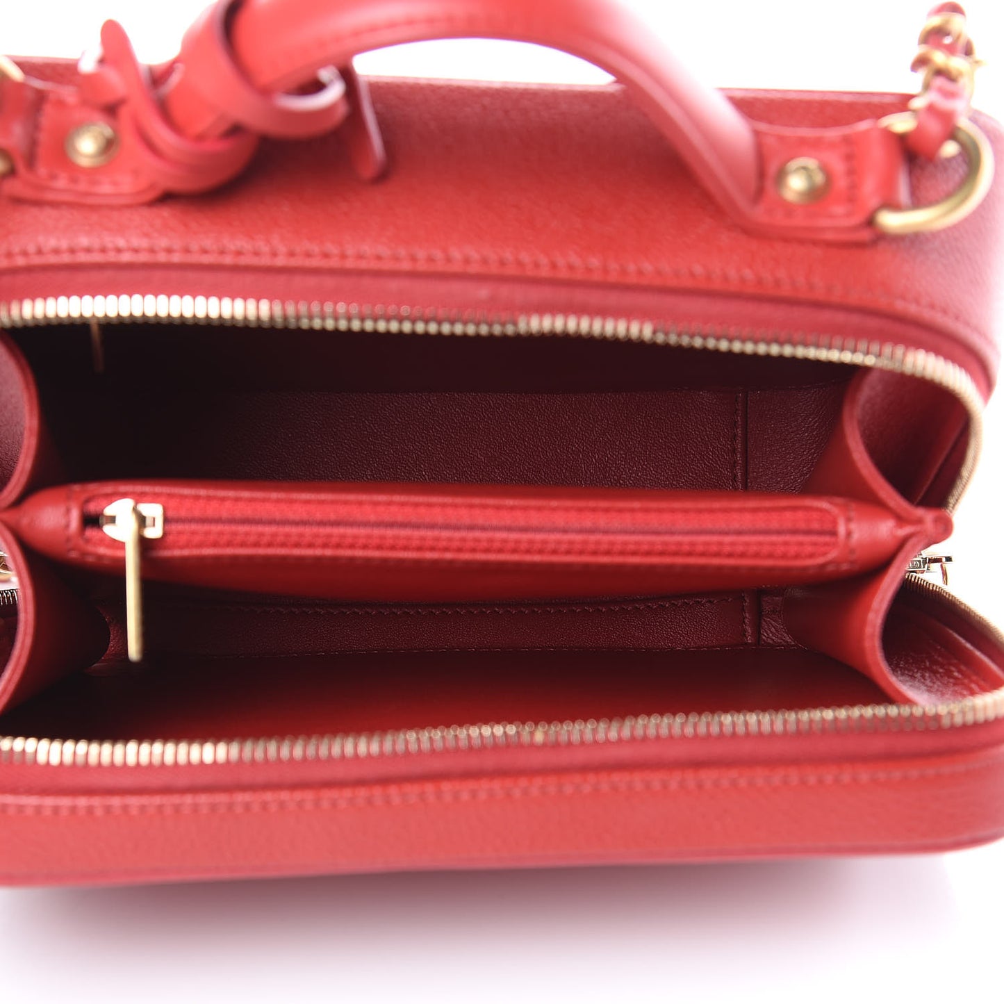 Caviar Quilted Medium CC Filigree Vanity Case Red