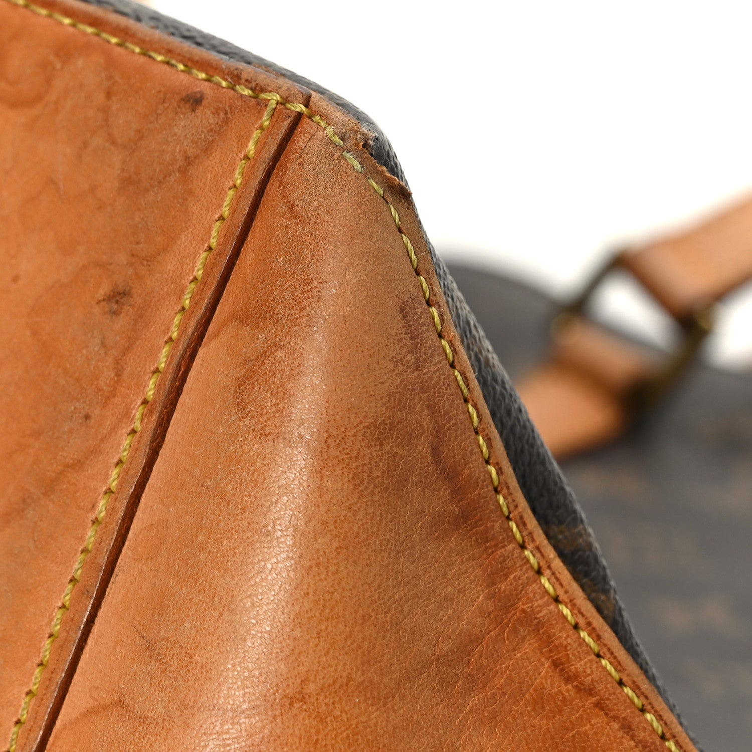 Louis Vuitton Monogram Cabas Mezzo 7 of 10