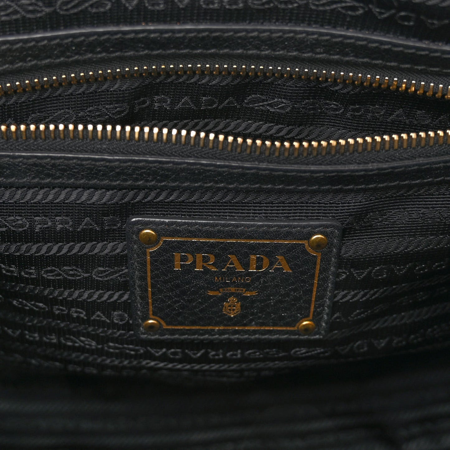 Vitello Daino Shopping Satchel Black
