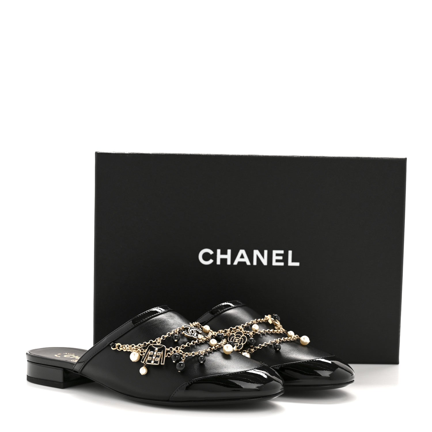 Chanel Lambskin Patent Pearl Chain Charm CC Mules 37 Black 1795272