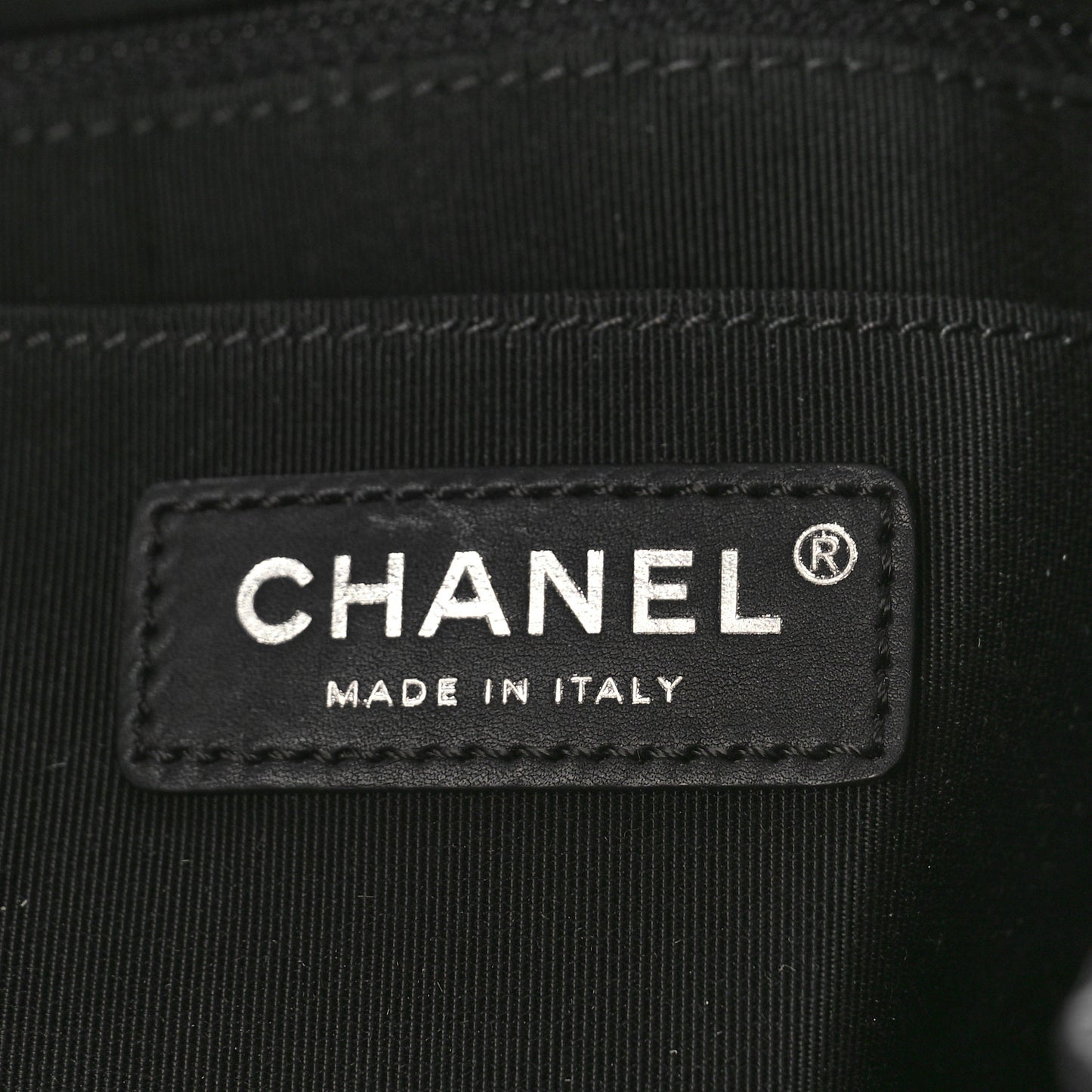 Caviar Flat Quilted CC Chain Bucket Drawstring Bag Black