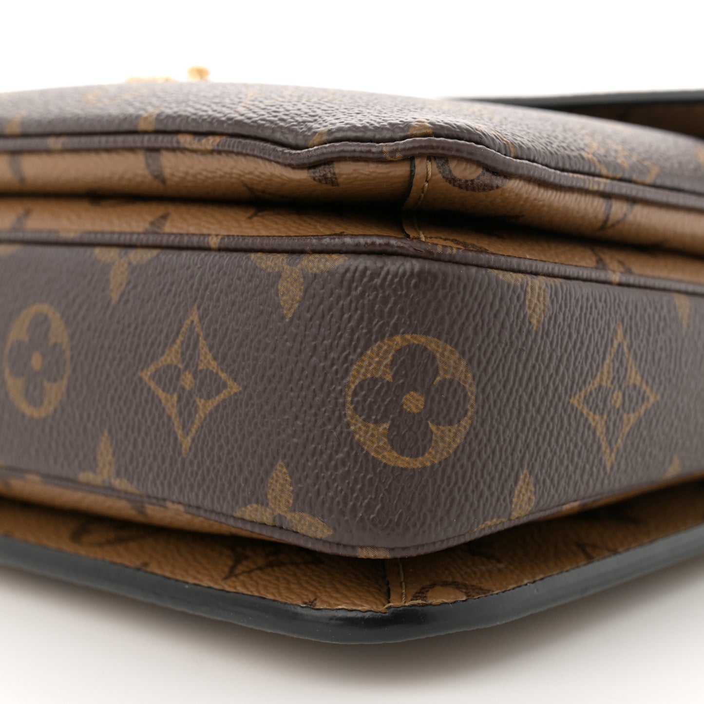 Reverse Monogram Pochette Metis