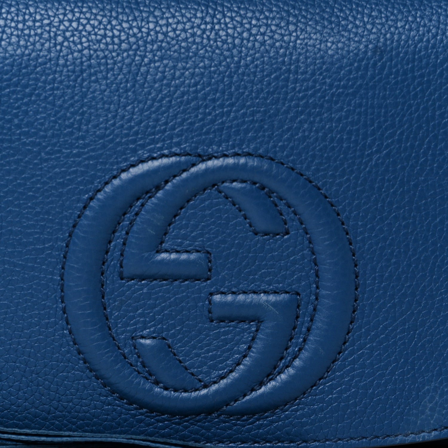 Gucci Pebbled Calfskin Medium Soho Flap Crossbody Caspian 9 of 14