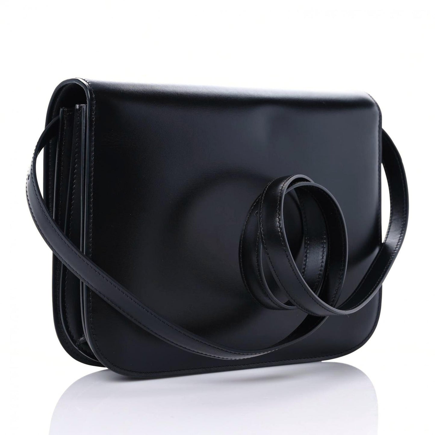 Box Calfskin Medium Classic Box Flap Bag Black