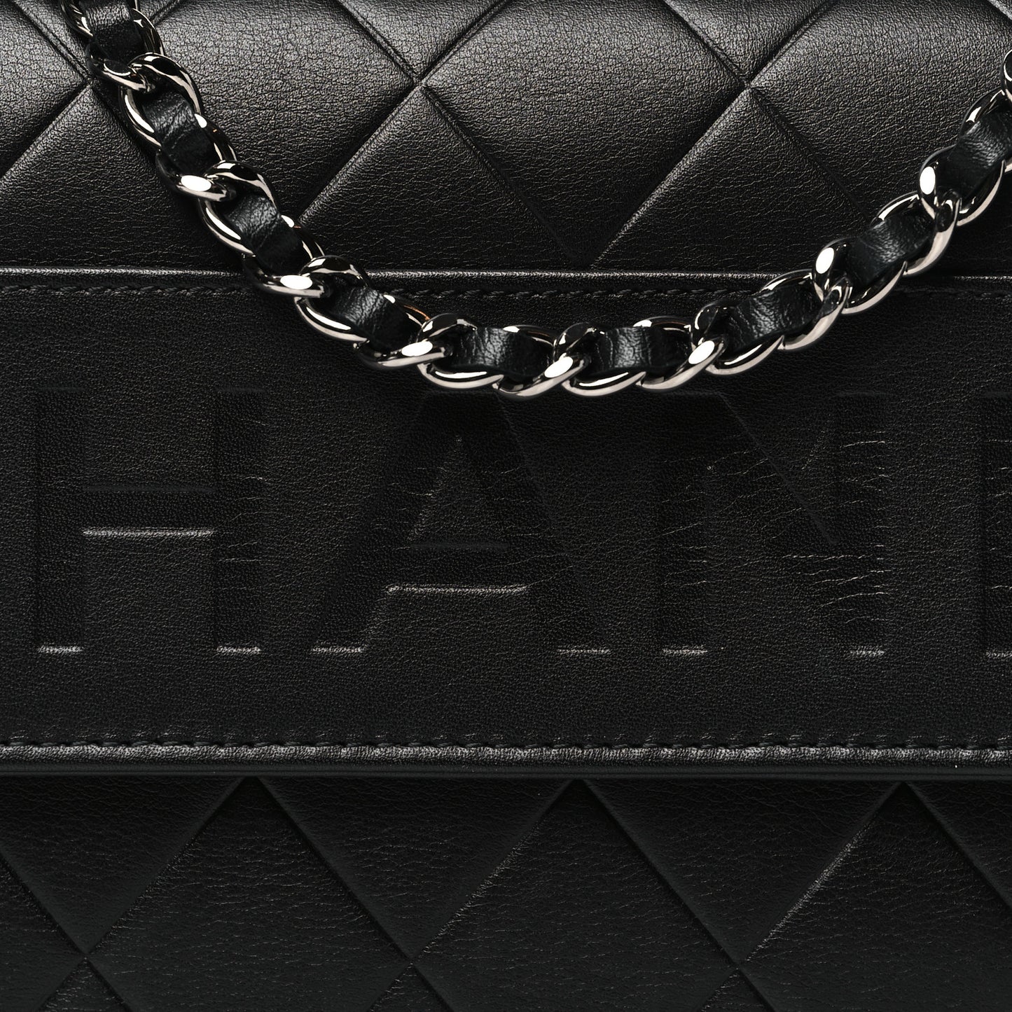 Lambskin Embossed Lax Wallet On Chain WOC Black