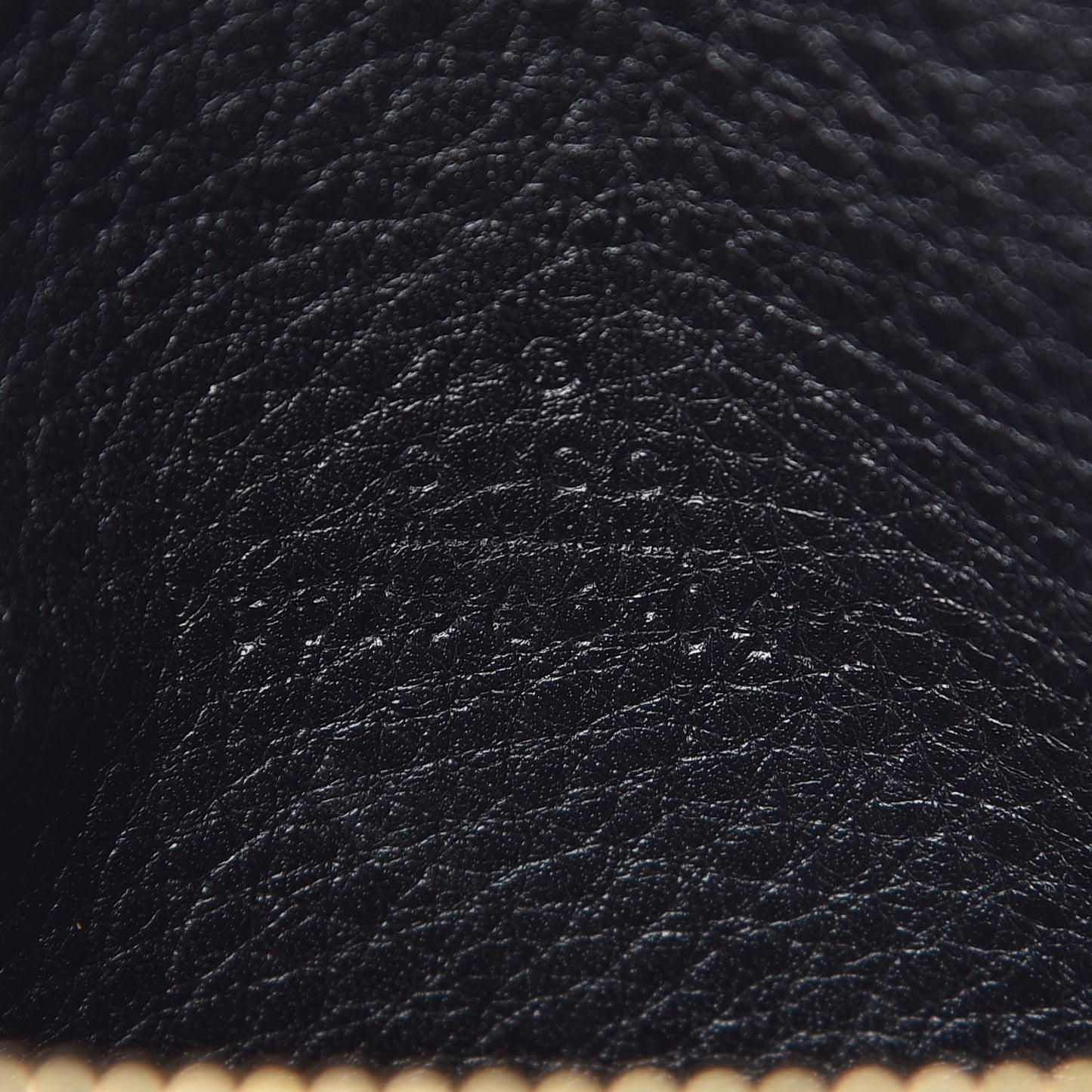 Pebbled Calfskin Round Coin Purse Black