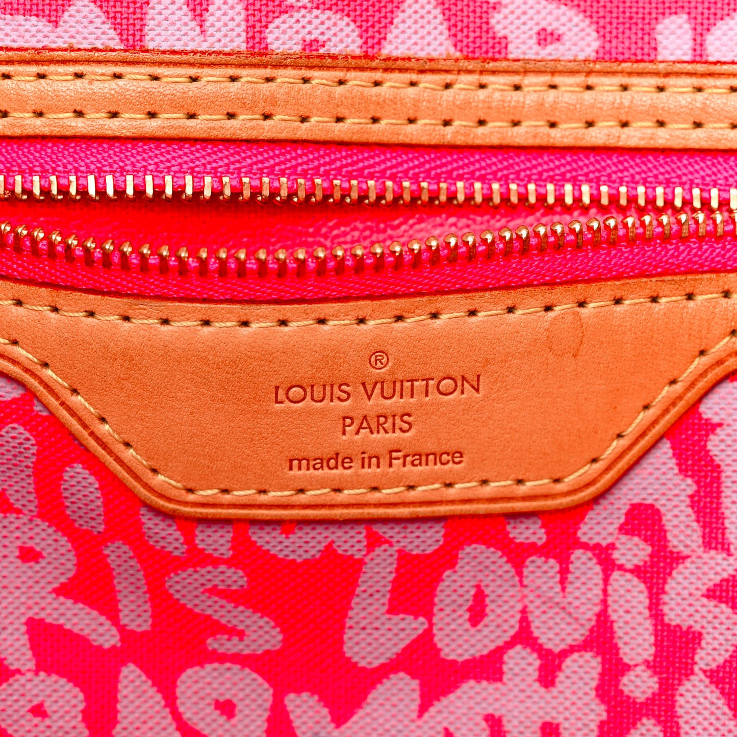 Monogram Graffiti Neverfull GM Fuchsia