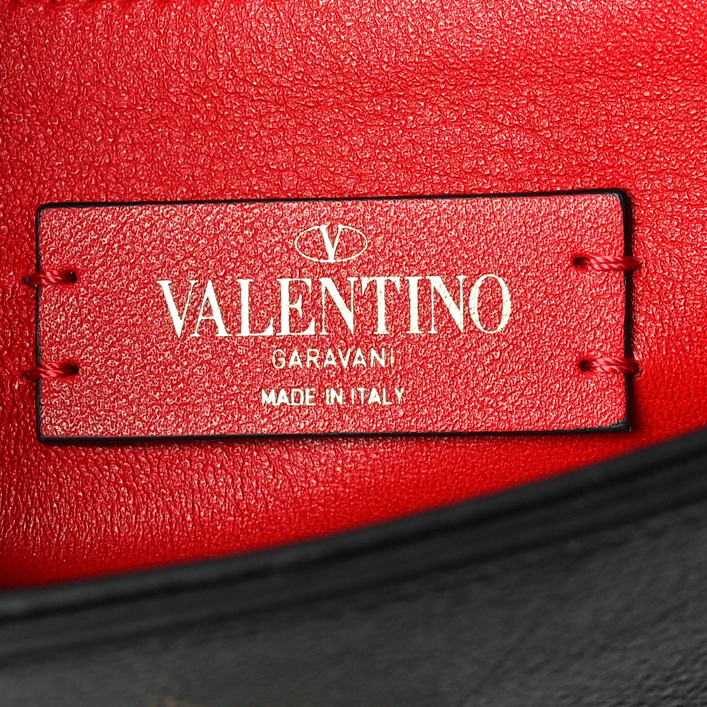Smooth Calfskin Medium Vring Shoulder Bag Rouge Pur Cerise Black