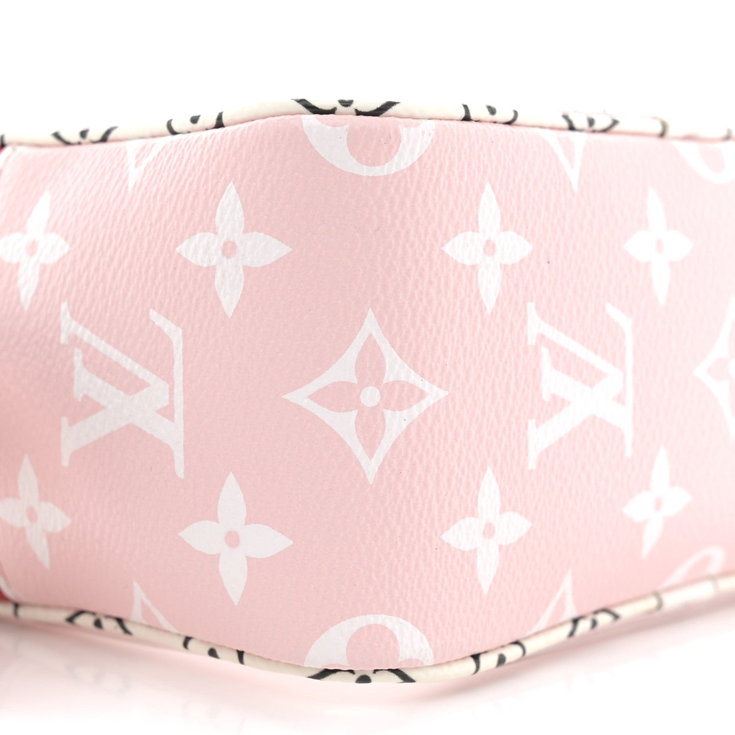 Louis Vuitton Monogram Giant Beach Pouch Rouge 9 of 13